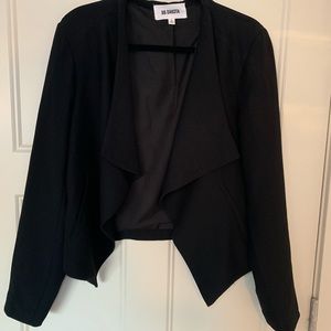 BB Dakota black cropped blazer. Size Large.